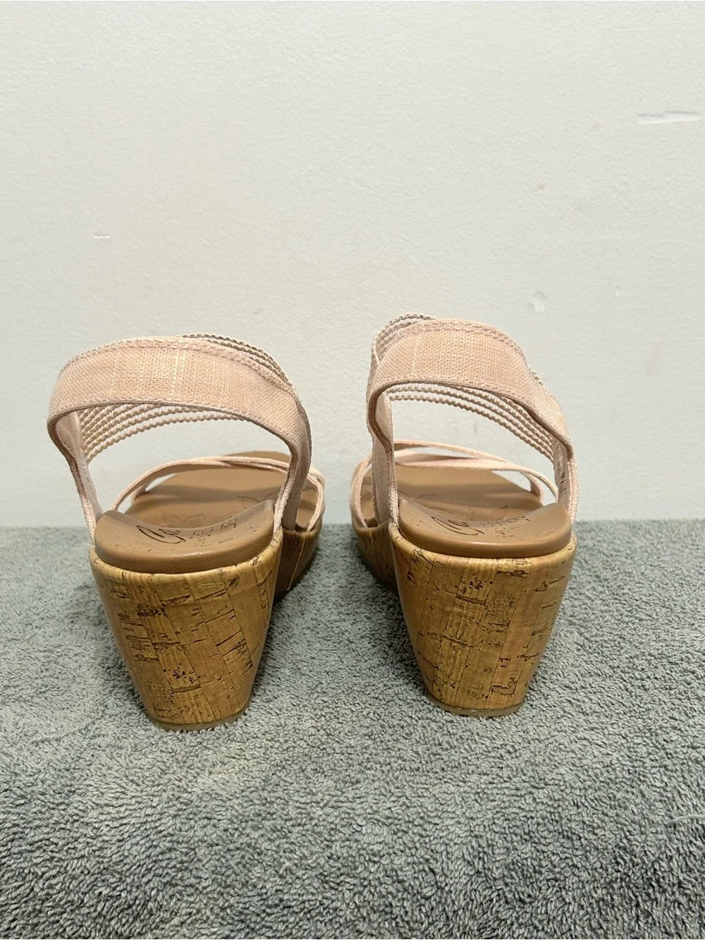 Sketchers Beverlee High Tea Cali Luxe Foam Wedges Womens Size 11 Pink